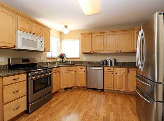 2nd image of 9732 Bennington Dr