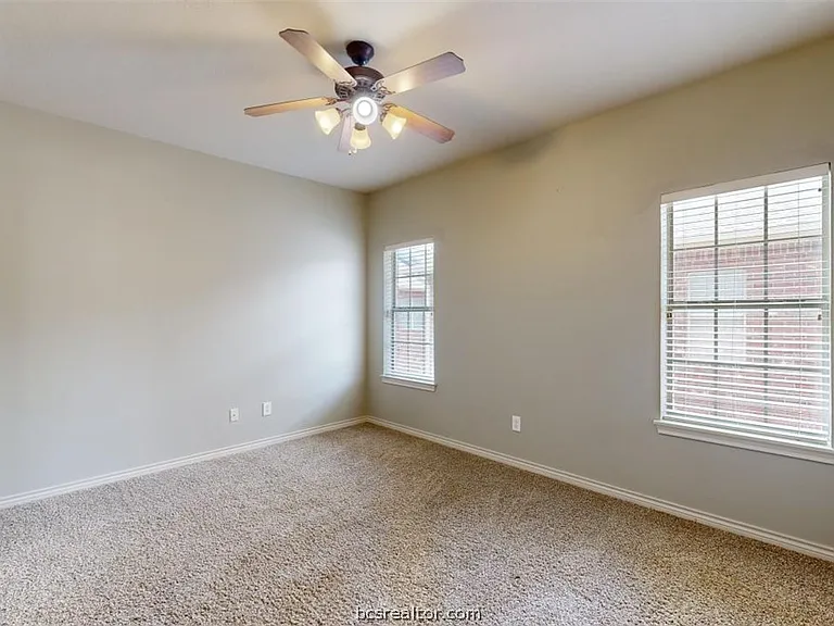 211 Forest Dr #C — Photo 27