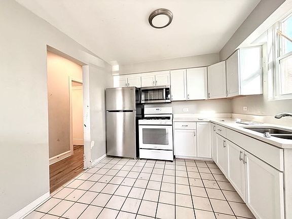 5th image of 10921 S Avenue H
