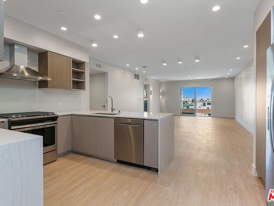 1st image of 11837 Mayfield Ave APT 201