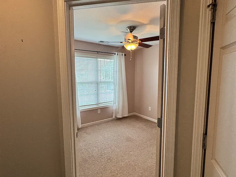 207 Bennington Dr — Photo 39