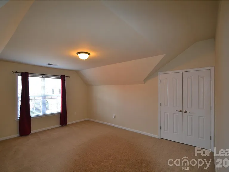 221 Montibello Dr — Photo 14