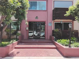 5414 Newcastle Ave APT 7, Encino, CA 91316