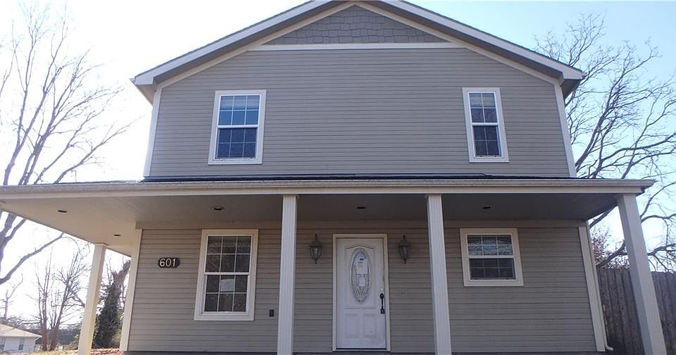 1st image of 601 Prospect St