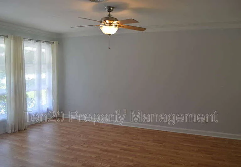 1815 Marilon Dr — Photo 4