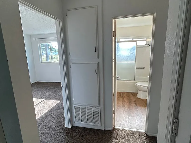 54 Grand Avenue — Photo 10