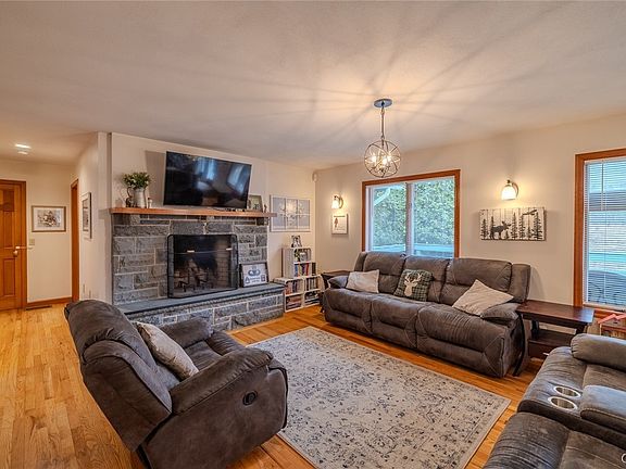 4th image of 6351 Prospect Ter