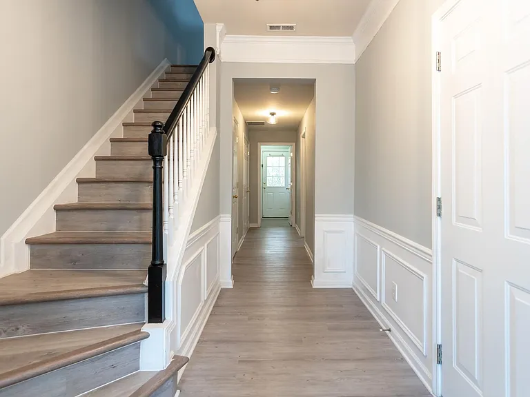 212 Chandler Chase Ct — Photo 4