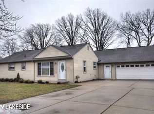 23404 Harrellson St, Macomb, MI 48042