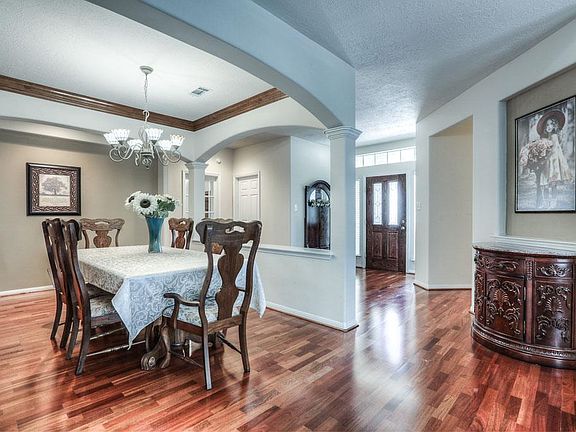 2nd image of 162 Cabin Creek Ct