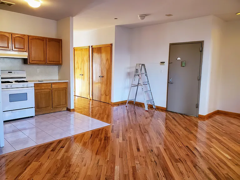 258 S 1st St #PHB — Photo 1