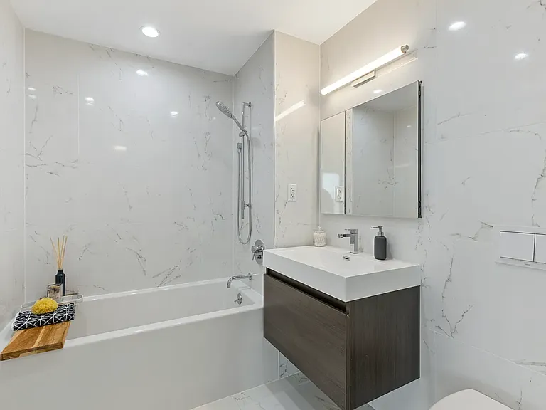 40 Pinehurst Ave #7B — Photo 7