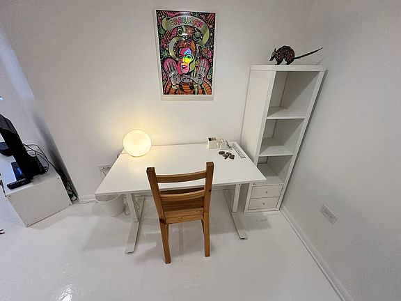 4th image of 2326 N Sawyer Ave #1