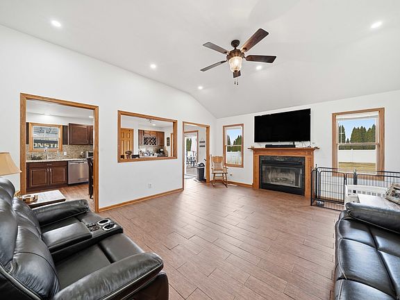 4th image of 2356 N 4060th Rd