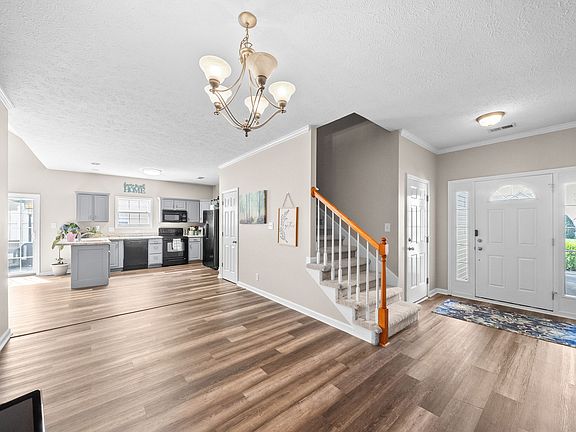 3rd image of 3737 Meadow Ridge Ln
