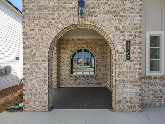 4th image of 2018 Gable Way