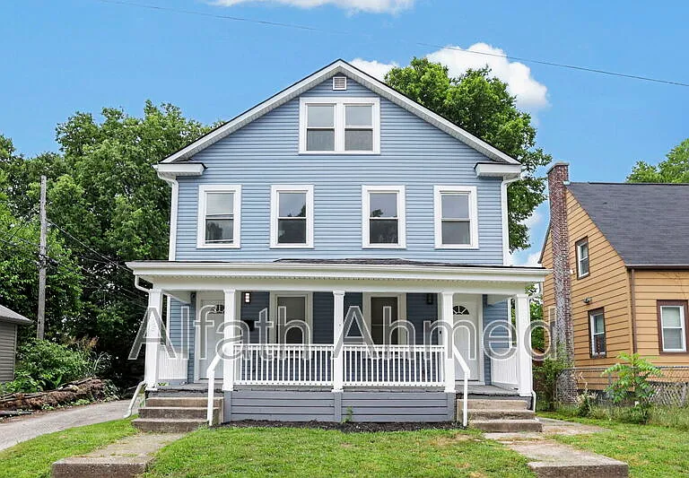 1770 Kent St — Photo 3