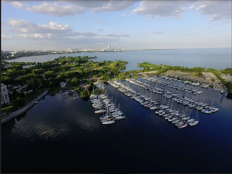 2335 Lake Shore Blvd W — Photo 13