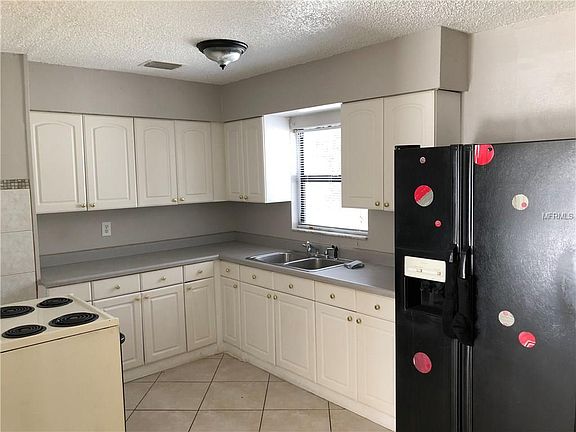 3rd image of 708 Belt Ct