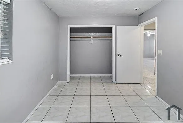 8341 NW 25th St — Photo 3