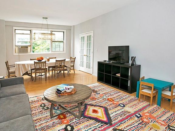 3rd image of 3530 Henry Hudson Pkwy E #2E