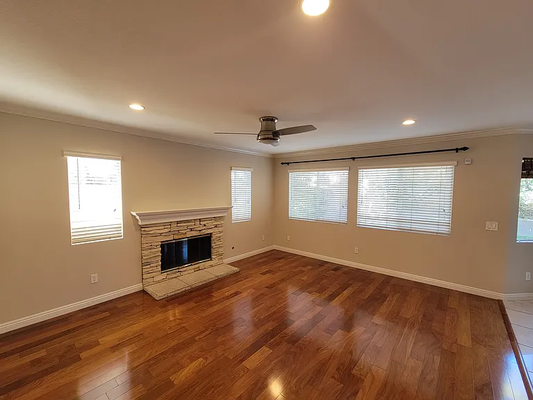 29 Sorenson — Photo 8