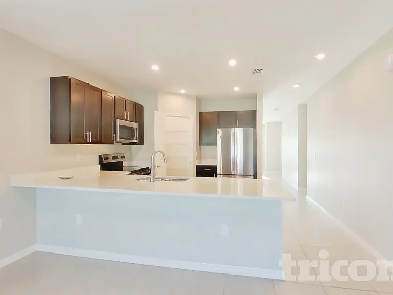 226 Amber Way — Photo 4