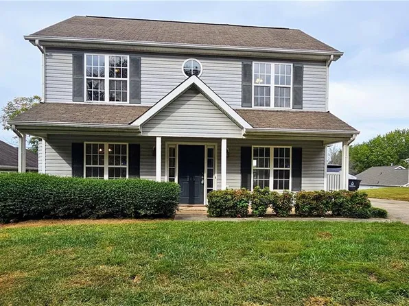 165 Cameron Way Cir, Winston Salem, NC 27103