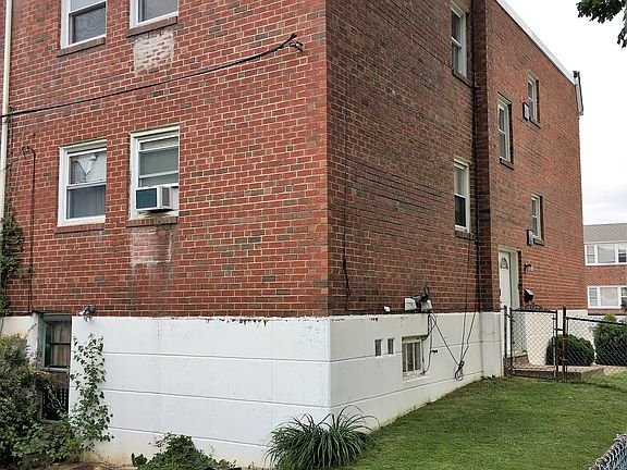 Rear w/ yard
