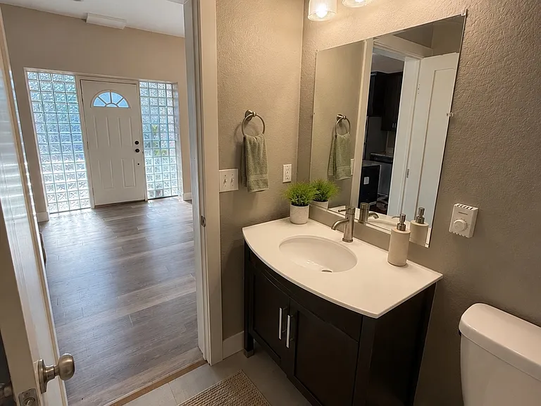 1344 N Gaylord St #100 — Photo 9