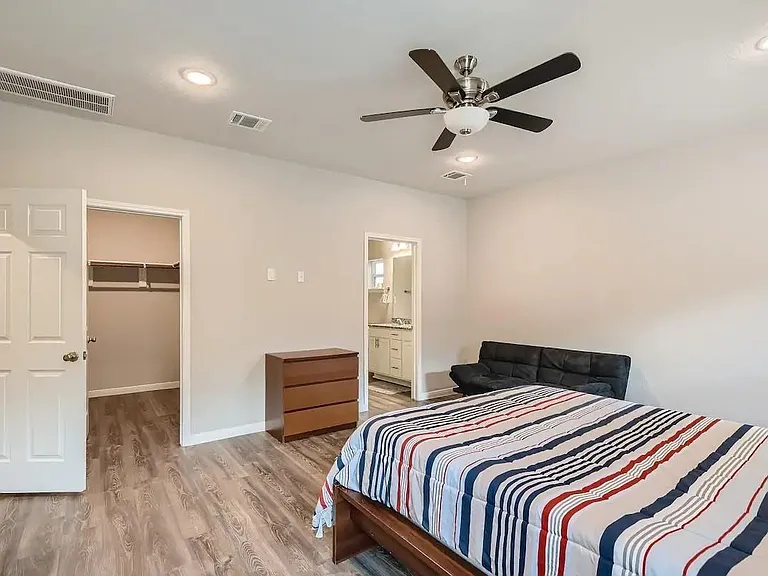 4834 Van Fleet St — Photo 10