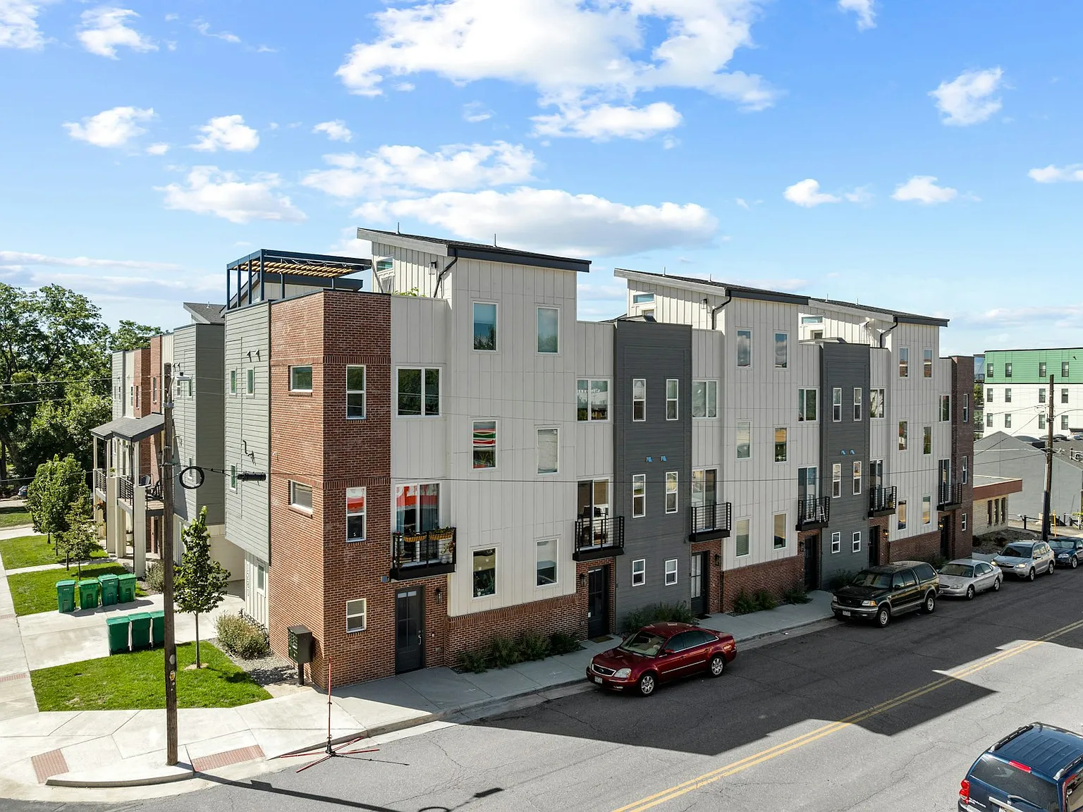 3505 S Marion St — Photo 4