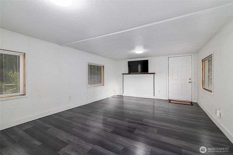 3rd image of 617 W H Street