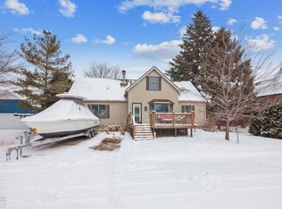 22495 Beach St, Saint Clair Shores, MI 48081