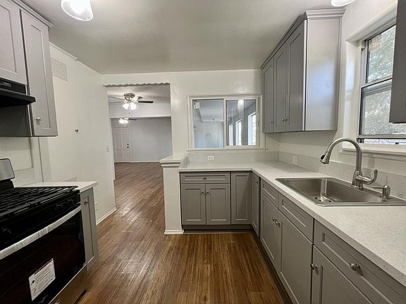 4th image of 6061 Cahuenga Blvd #4