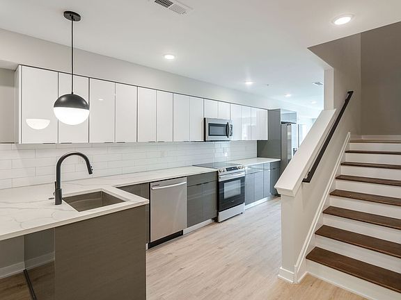2nd image of 1717 N 25th St #3