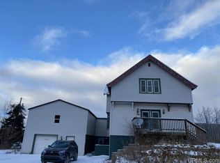 729 Park St, Ishpeming, MI 49849