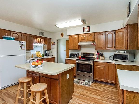 3rd image of 438 Park Avenue Cir