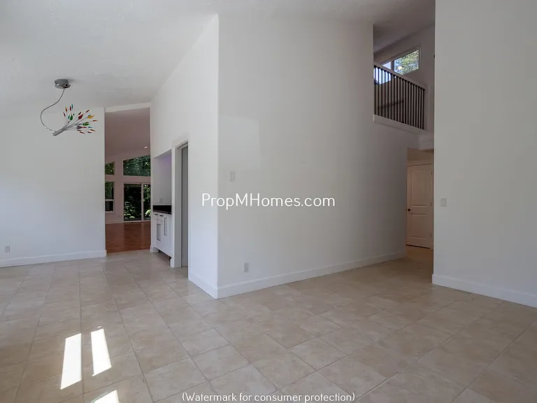 14995 SW 141st Ave — Photo 11