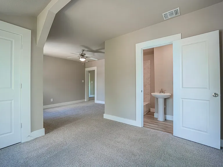 312 Avondale Ave — Photo 20