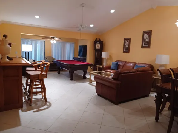 21638 Coronado Ave, Boca Raton, FL 33433