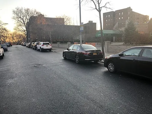 Rented by 18 REALTY | media 22