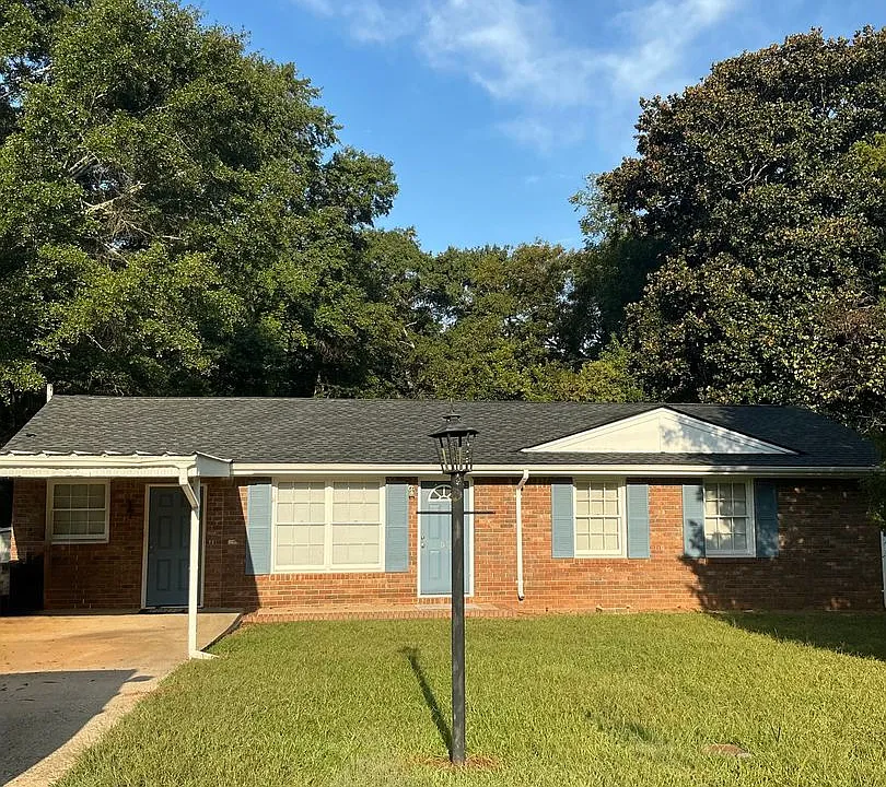 51 Lawanna Dr