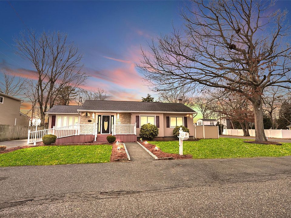 1st image of 210 Woodycrest Drive
