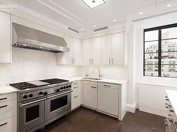 5th image of 820 Park Ave