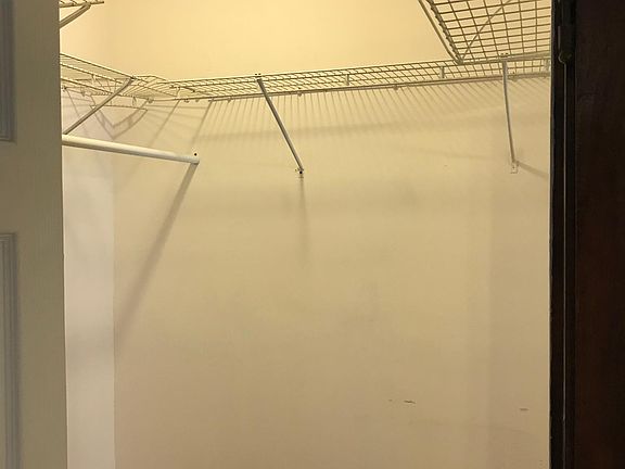 3rd image of 445 W Saint James Pl APT G