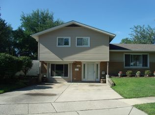 5415 La Palm Dr, Oak Forest, IL 60452