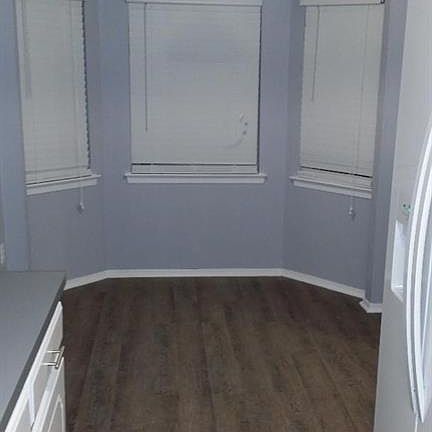 4th image of 4329 Aspen Ct N