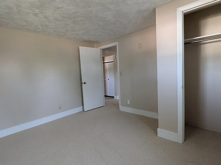 4050 Hollow Rd — Photo 25
