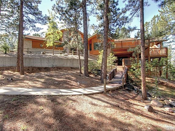 3rd image of 203 Staghorn Way